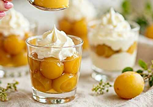 Verrines de mirabelles confites, chantilly vanillée