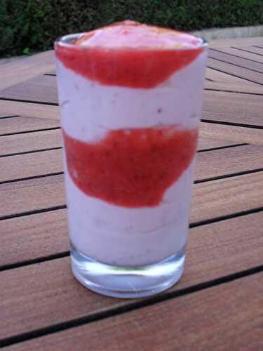 MOUSSE AUX FRAISES