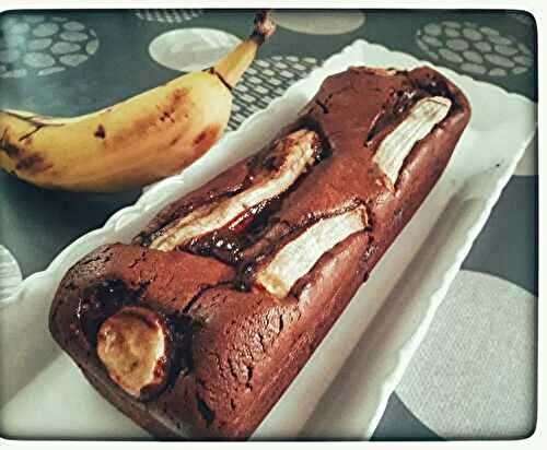 Gâteau au chocolat et bananes