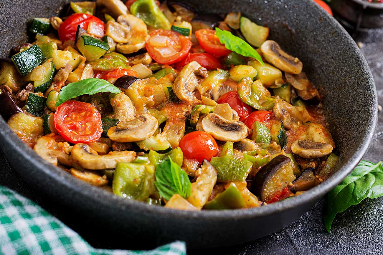 Sauté de Poulet, Courgette et Légumes à la Sauce Soja – Un délice rapide et savoureux !