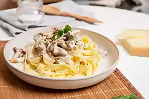 Pâtes Gourmandes et Légères : Poulet, Oignons et Champignons