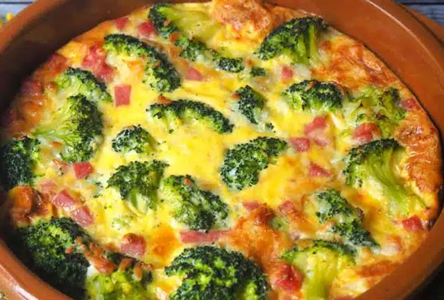 Clafoutis Léger au Brocoli et Lardons