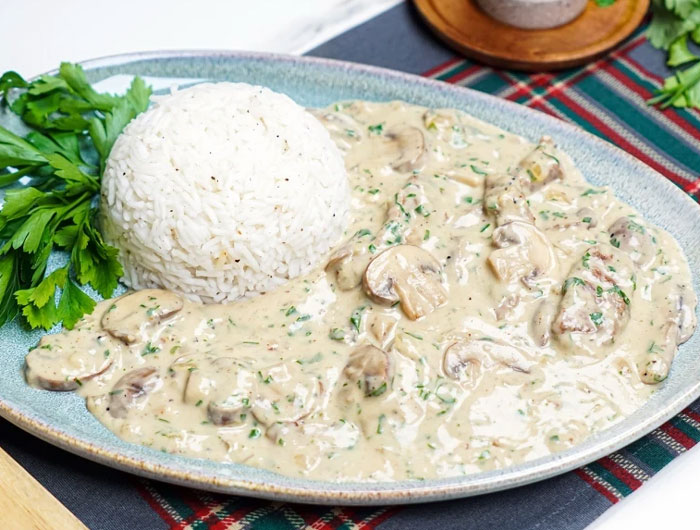 Sauté de Porc aux Champignons à la Crème