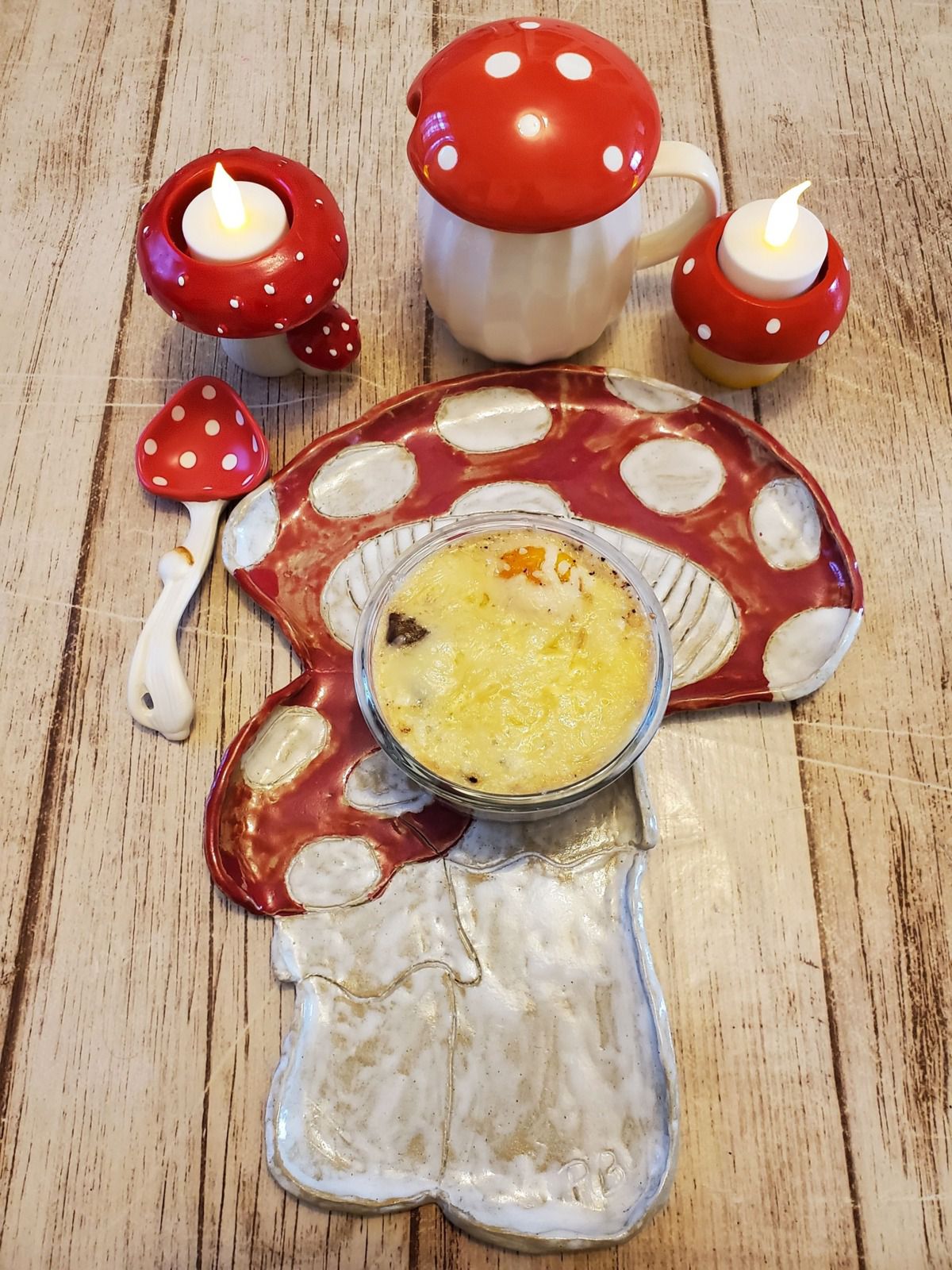 Oeuf cocotte champignons et Cantal