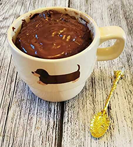 Mug cake au chocolat coulant