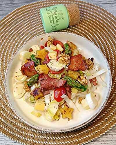 Salade d'endives aux asperges vertes, comté, foies de volaille et gnocchis stars