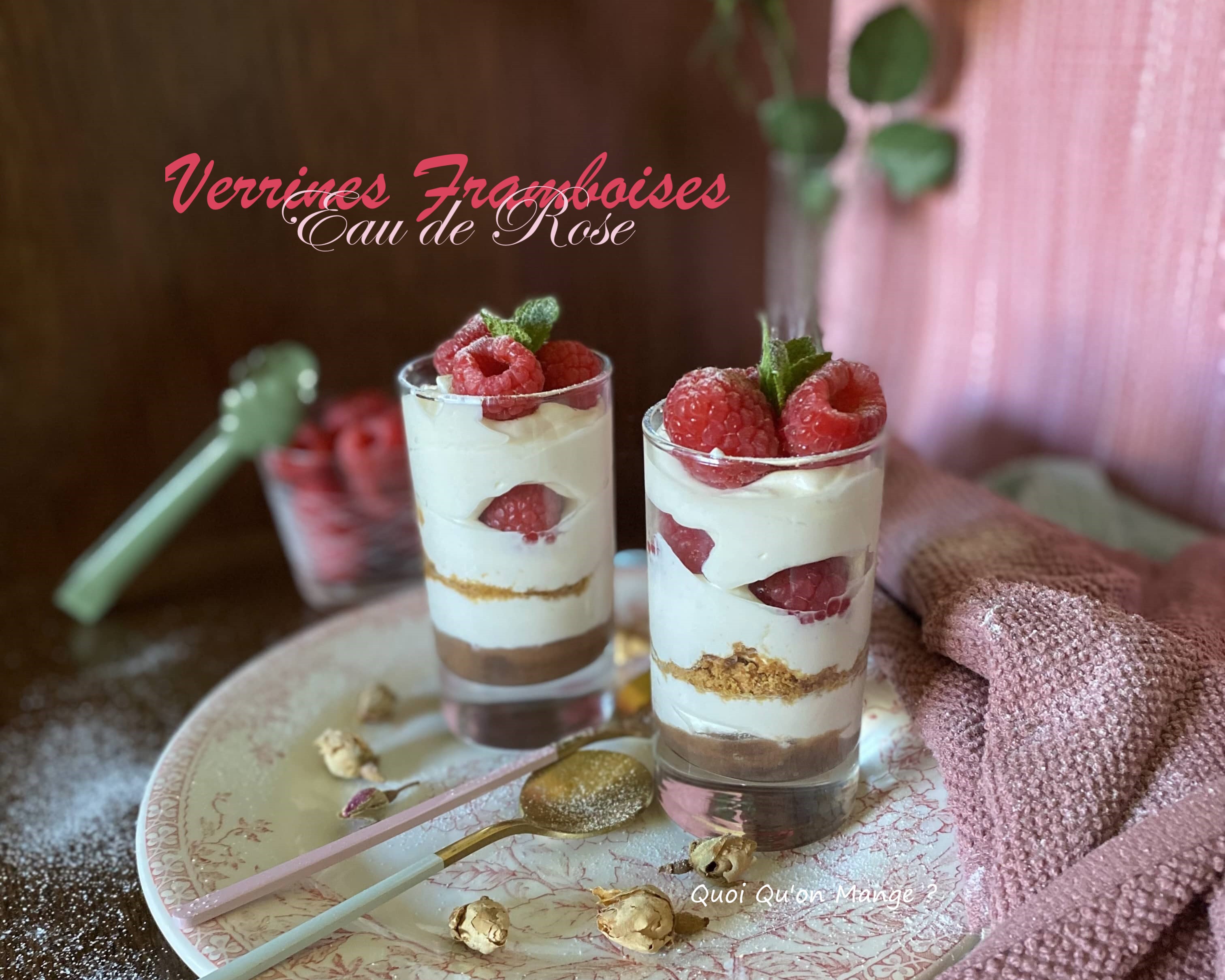 Verrine aux framboises parfumée à la rose – un délicieux dessert girly