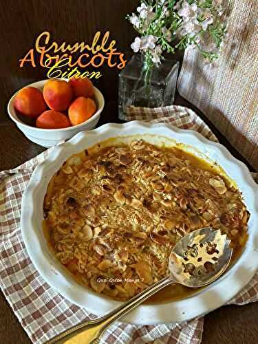 Dessert incontournable de l’Eté | le Crumble Abricots Citron aux Amandes