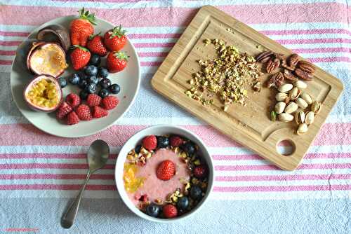Smoothie bowl banane et fruits rouges - Bataille Food #57