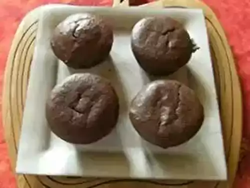 Gâteau moelleux au chocolat et aubergine