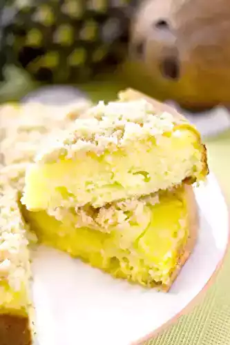 Moelleux à l'ananas façon Pina Colada et son croustillant à la noix de coco