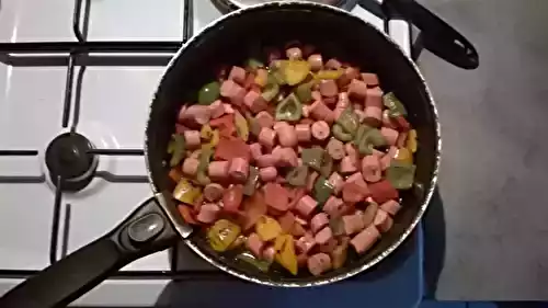 Poivrons poêlés et saucisses knacki