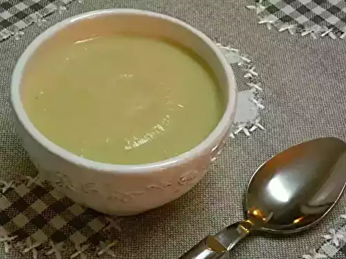 Soupe de céleri rave et roquefort