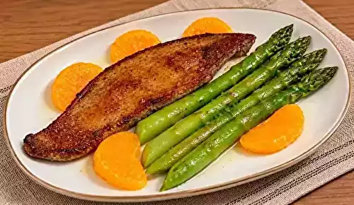Foie de veau poêlé, asperges vertes et beurre à la clémentine