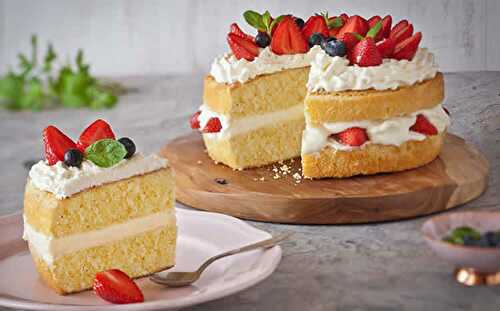 Gâteau chocolat blanc et fraises - pour votre dessert.