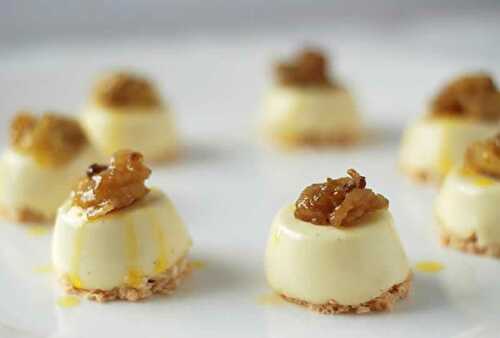 Macarons à la noix de coco et panna cotta à la vanille - votre dessert.