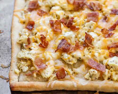 Pizza au bacon et fromage - passez un bon weekend avec cette recette.