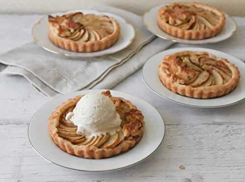 Tartelettes pomme à la cannelle - tartes savoureuses pour votre dessert