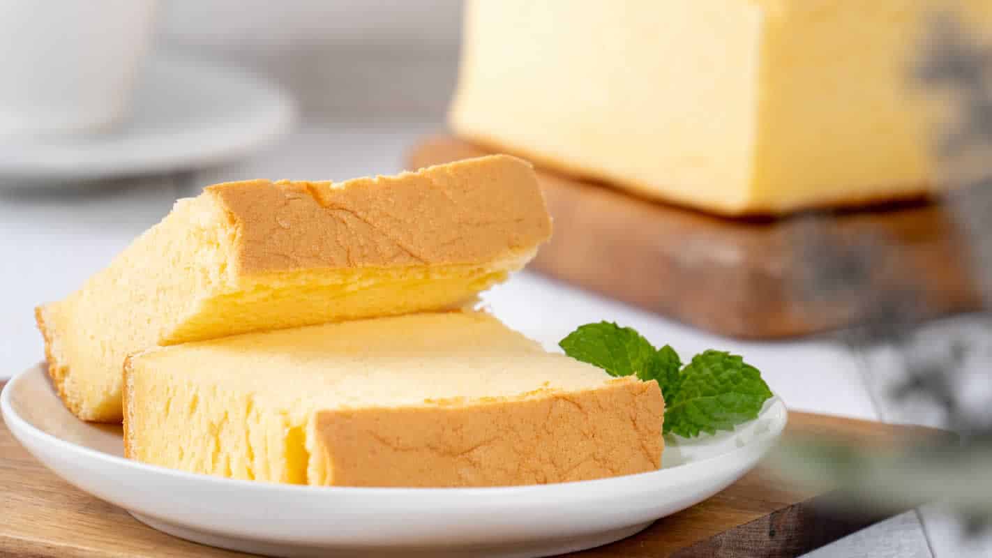 Cake au lait avec seulement 2 oeufs : un moelleux savoureux !