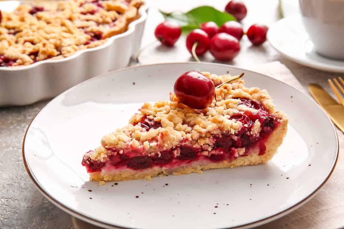 Crumble aux cerises : un gâteau délicieux, une vraie douceur fondante