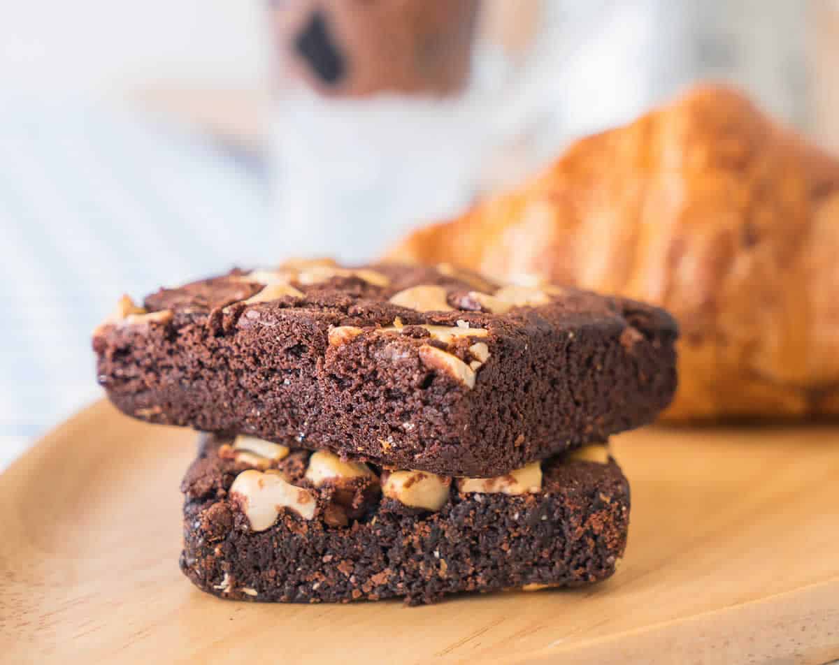 Brownies moelleux au chocolat et noix : un délice qui vaut la peine d'être essayé