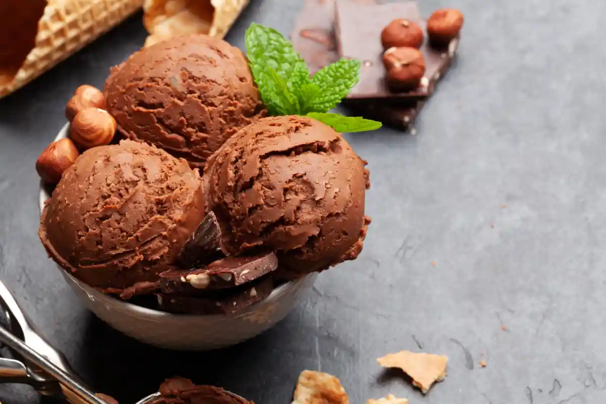 Crème Glacée au Chocolat Maison : Un Délice à Faire Chez Soi