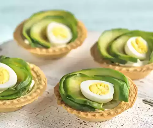 Tartelettes au mascarpone avocat et œufs