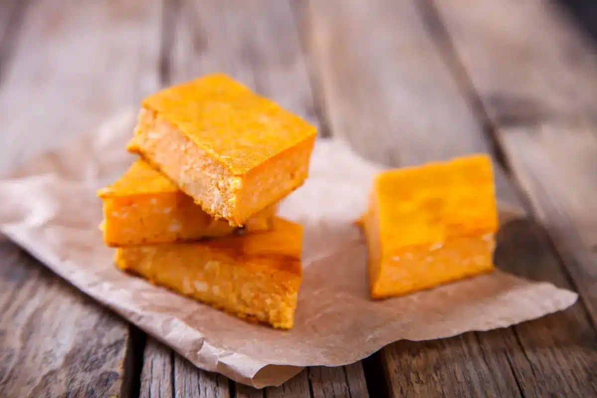 Cake au potiron : ce gâteau s’apprécie aussi bien au petit-déjeuner qu’en dessert.