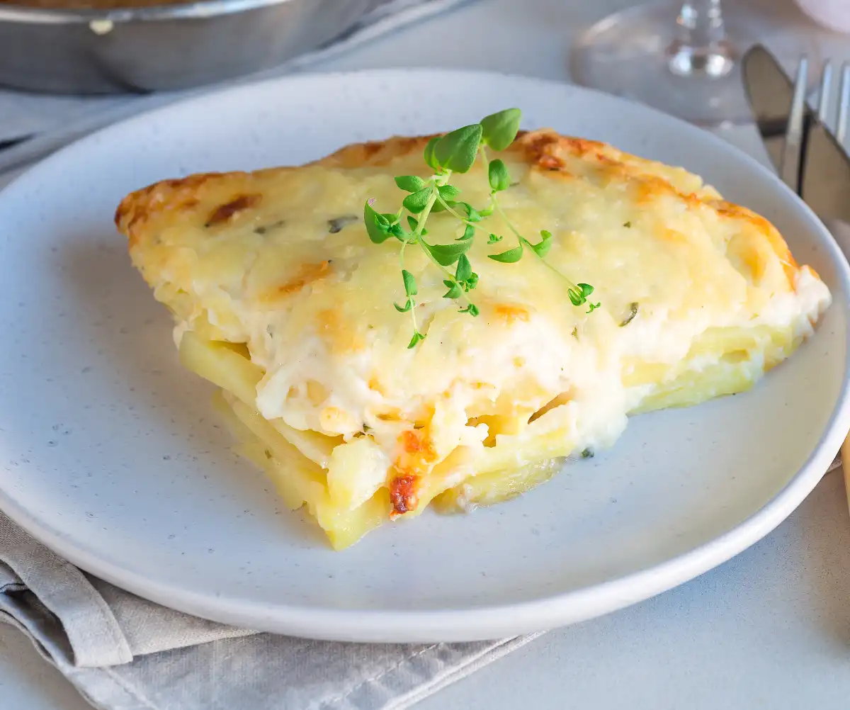 Gratin de pommes de terre aux fromages : idéal pour les soirées d'hiver