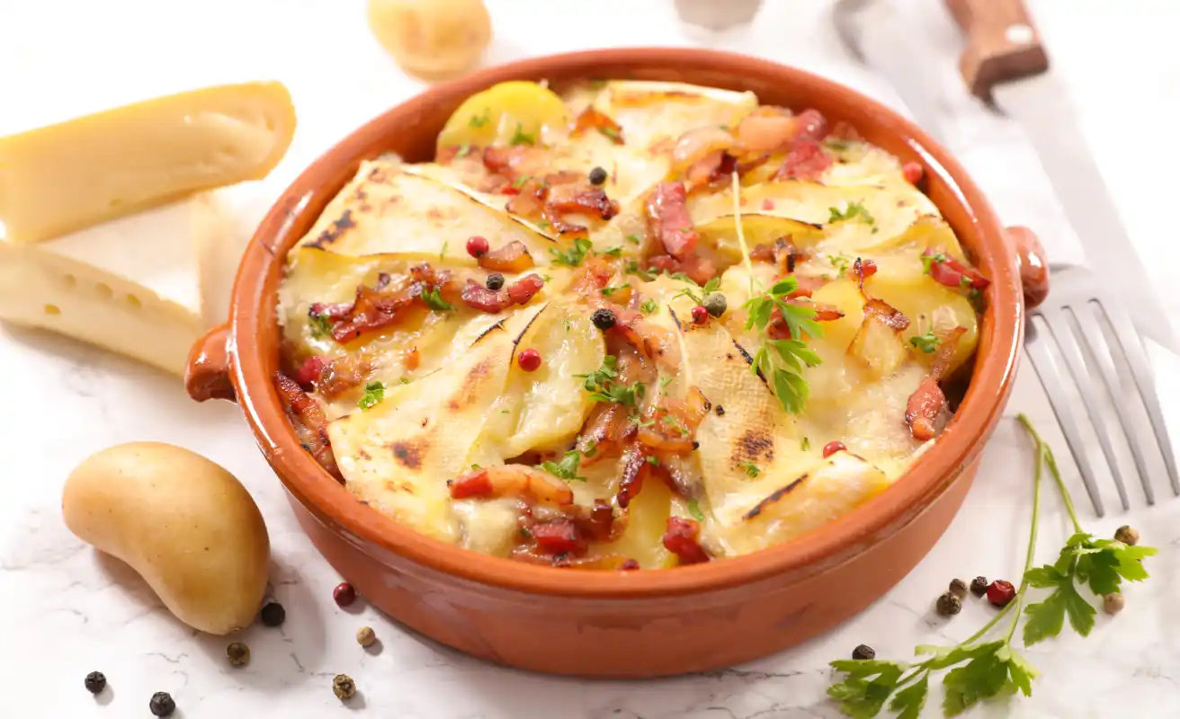 Comment réussir une tartiflette fondante et savoureuse en 35 minutes