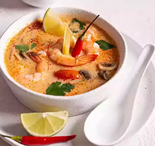 Soupe Tom Yam aux crevettes : un délice thaïlandais prêt en 20 minutes !