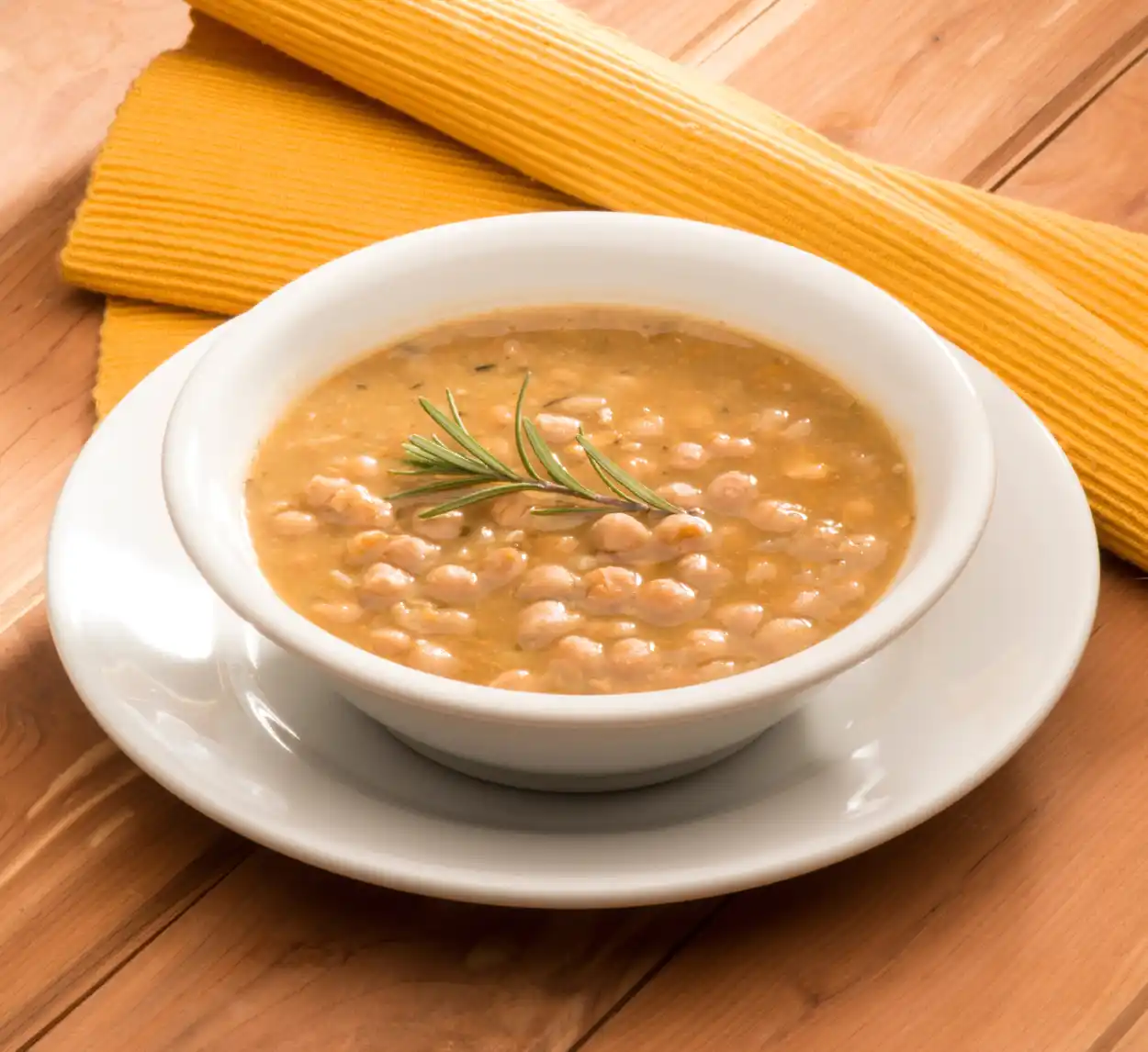 La Soupe de Pois Chiches Méditerranéenne qui Va Vous Surprendre