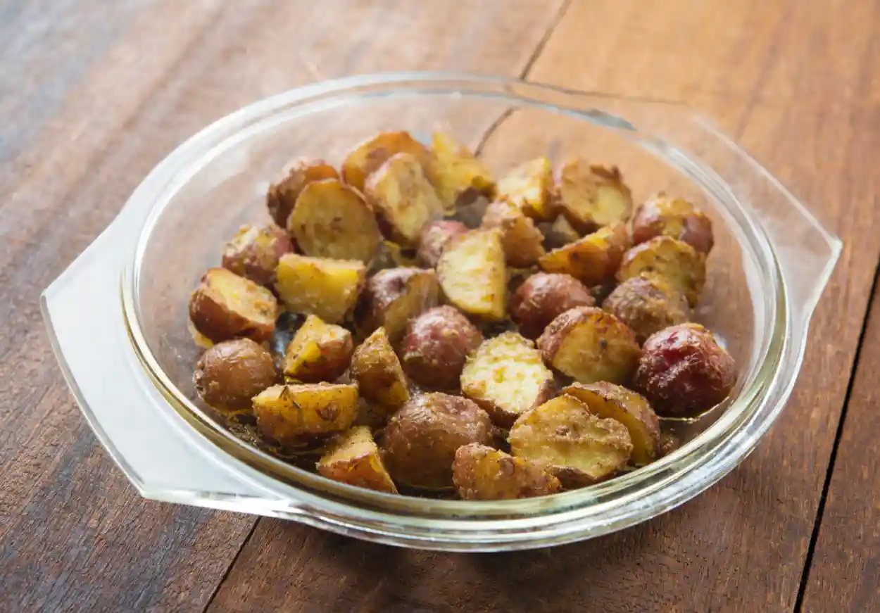 Pommes de Terre Rissolées au Four : Pour Les Repas en Famille ou Entre Amis