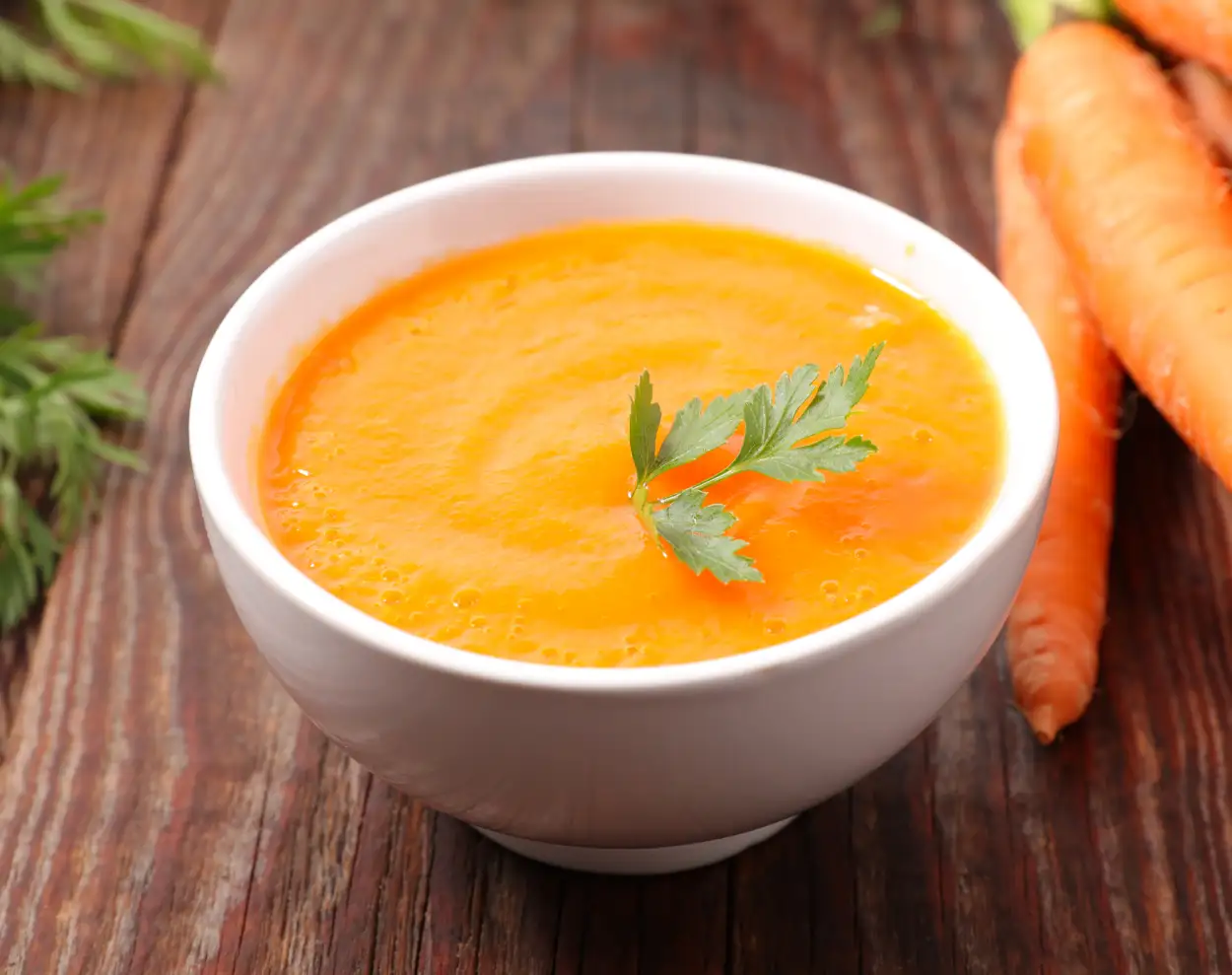 Soupe de carottes onctueuse : une idée simple et délicieuse pour vos repas