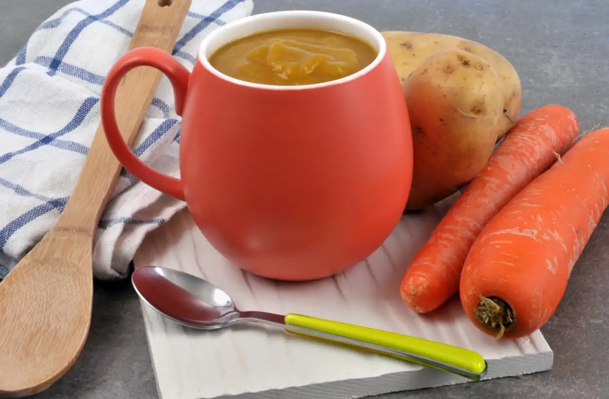 Soupe de pommes de terre et carottes : Légère et savoureuse