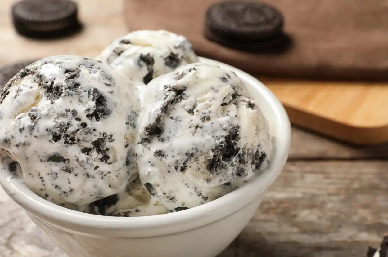 Glace Oreo Vanille Maison : La Recette Crémeuse et Ultra Gourmande !