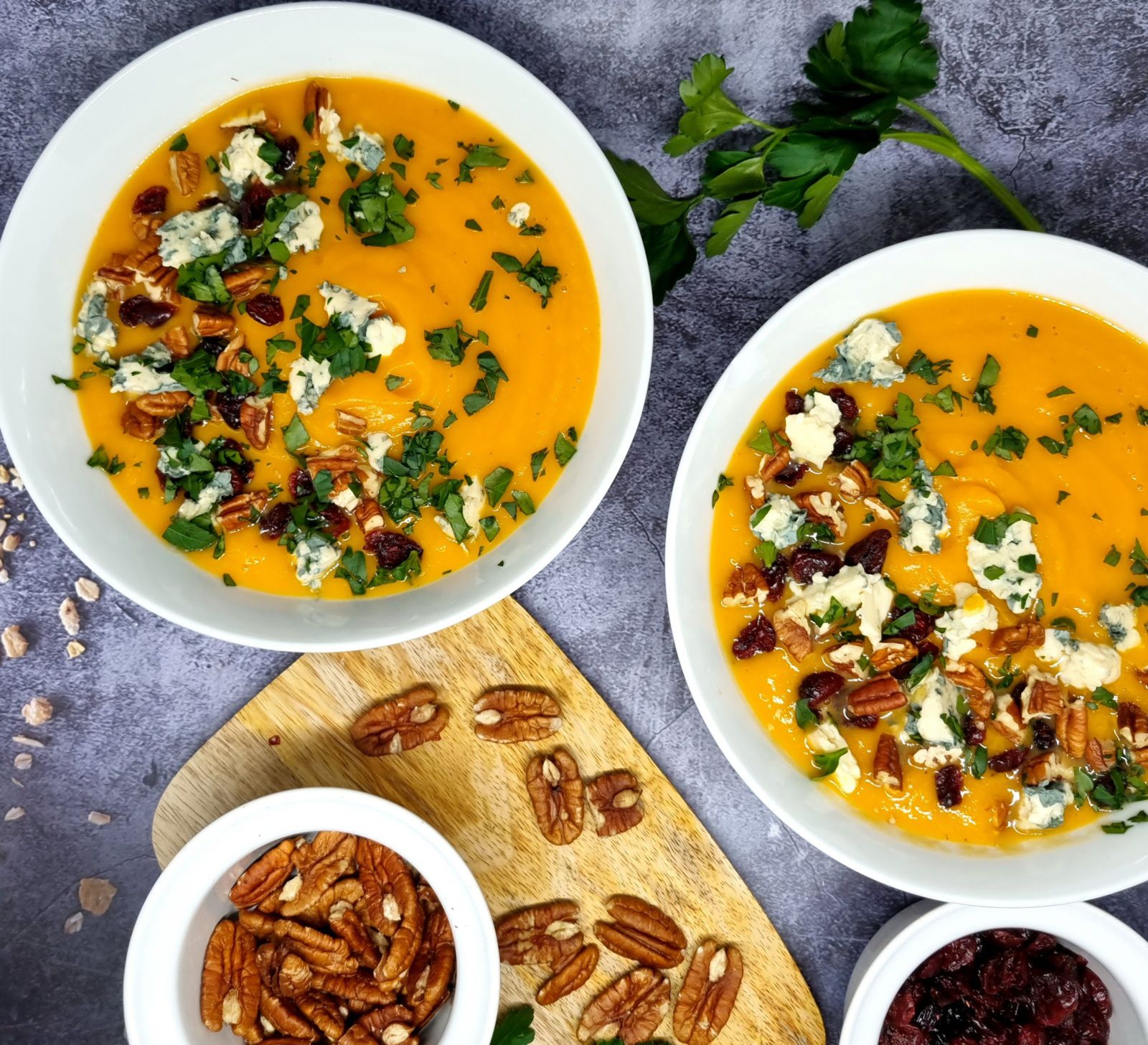 Velouté de patates douces aux noix de pécan et au bleu