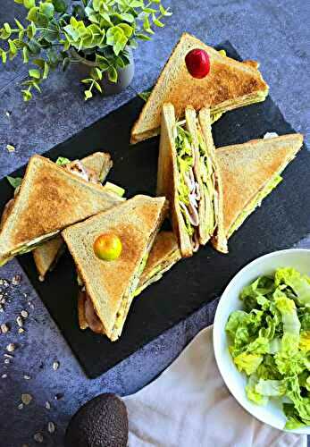 Club sandwich bacon avocat