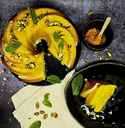 Gâteau au yaourt et au curcuma