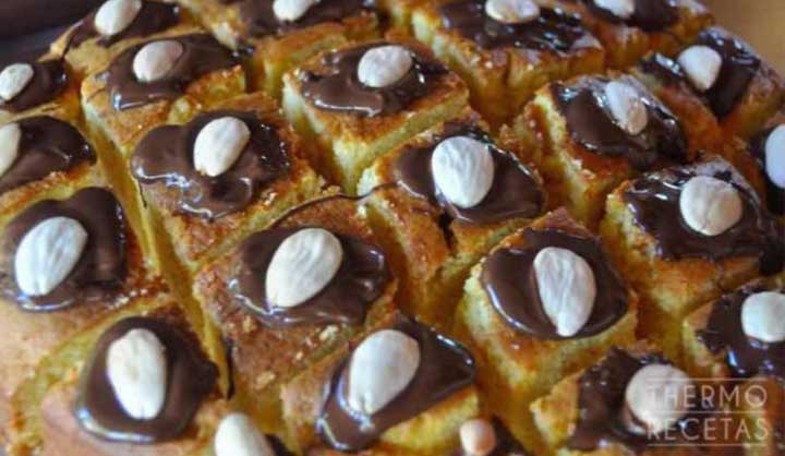 Gâteau aux pommes aux carottes et aux amandes