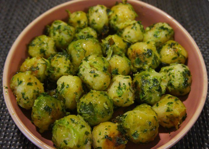 Choux Bruxelles sautés au beurre - Recettes de Papounet