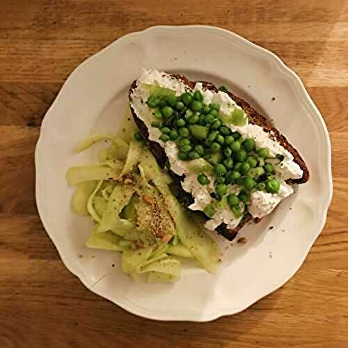 Tartine de ricotta et petits pois