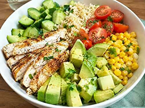 Bowl Fraîcheur au Blanc de Poulet Avocat et Maïs
