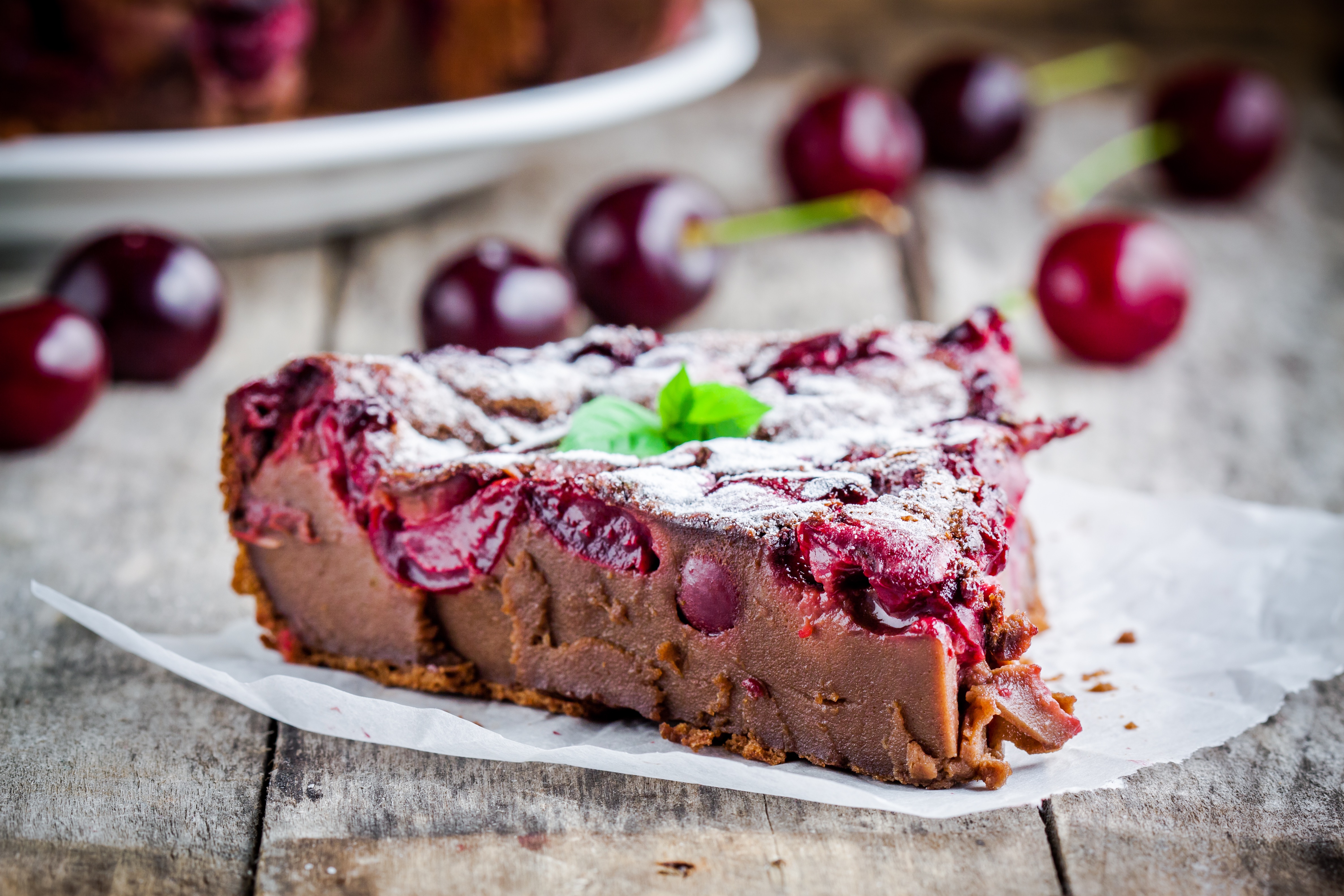 Gâteau aux cerises et chocolat