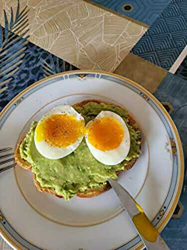 TARTINE AVOCAT - OEUF