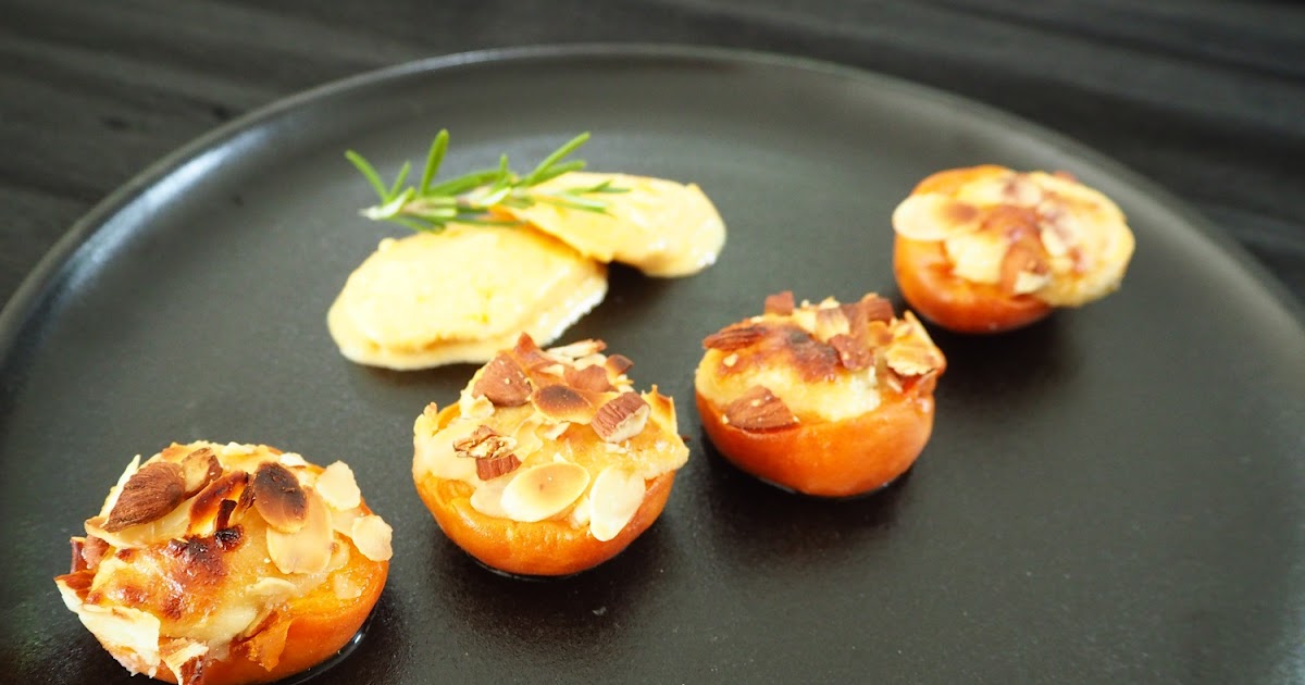 ABRICOTS GRATINÉS AU MASCARPONE ET AUX AMANDES