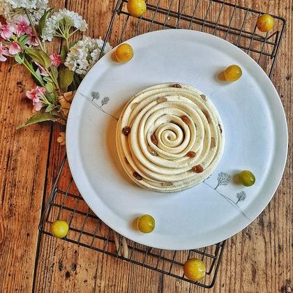 Une mirabelle déguisée en fleur