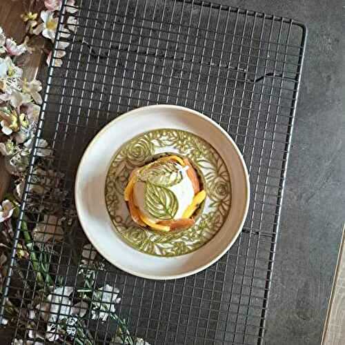 Gravlax de Saumon en Tartelette, Aneth, Mangue et Baies de la Passion