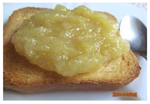 Marmelade express ananas-pommes aromatisée à la vanille et au rhum