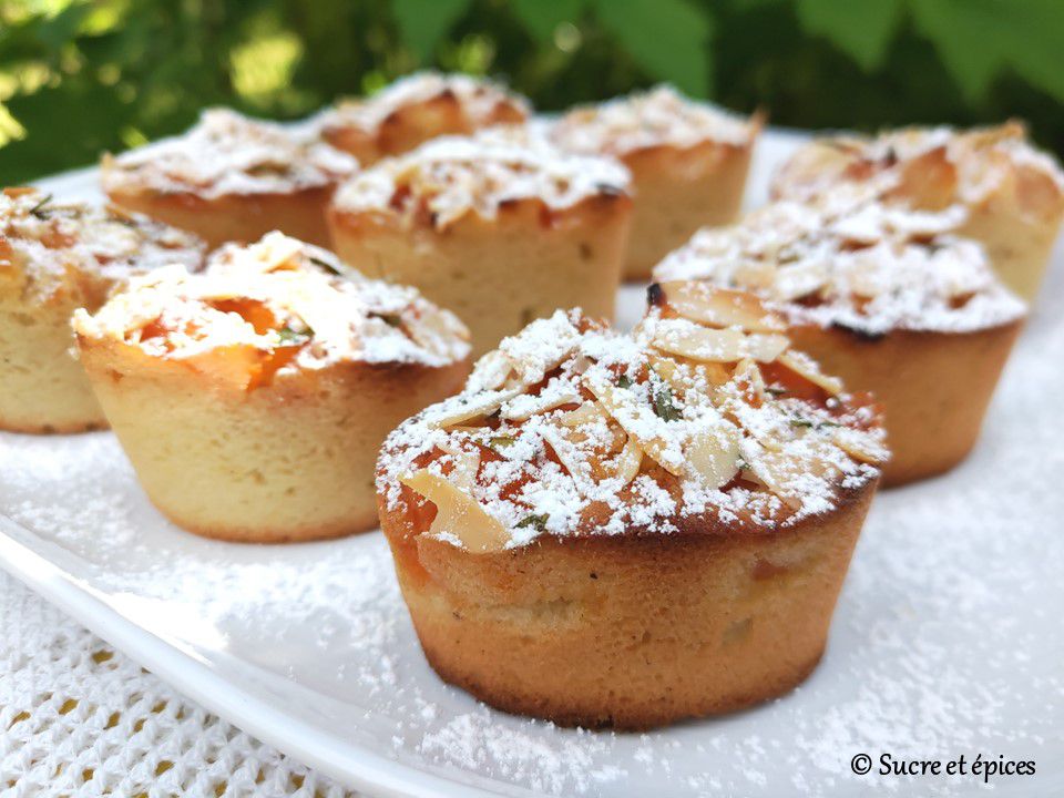 Financiers aux abricots, citron et thym